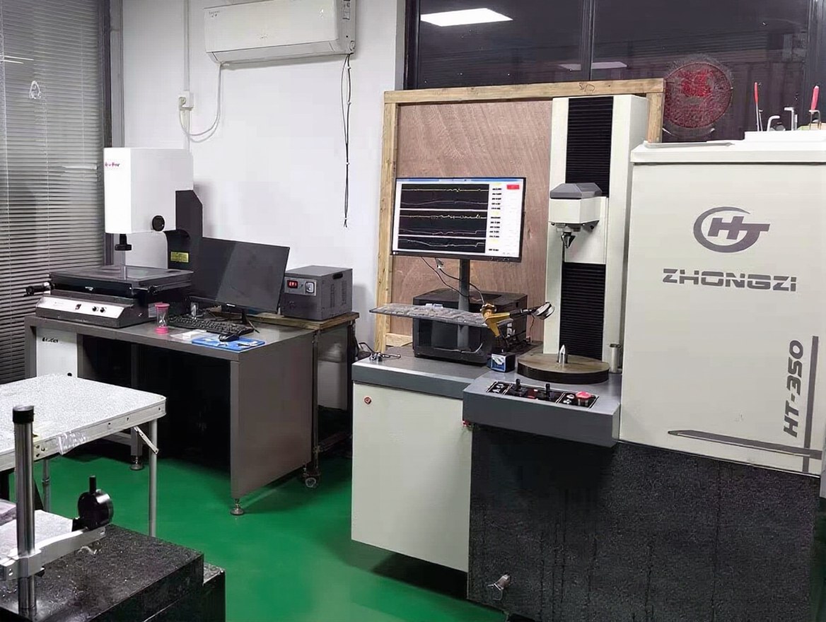 Dimensional inspection laboratory with hardness testers and profile projector — HCGR quality control